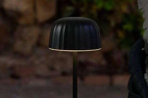 Dusk’s Affordable Cordless Lamp Shifts Focus from Cables to Ambience