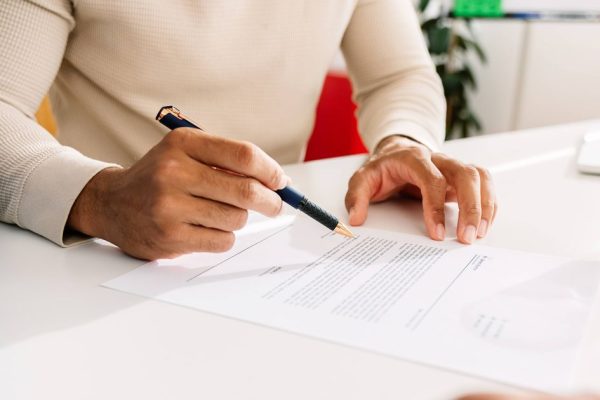 Financial Experts Urge Early Life Insurance Planning for Long-Term Security