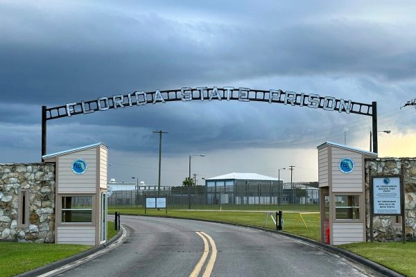 Florida Supreme Court Halts Execution of Ex-Police Officer Pending DNA Analysis