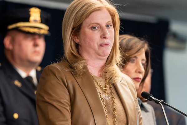 Gracie Mansion Bombing Suspect Flashes ISIS Salute as Feds Unseal Criminal Complaint