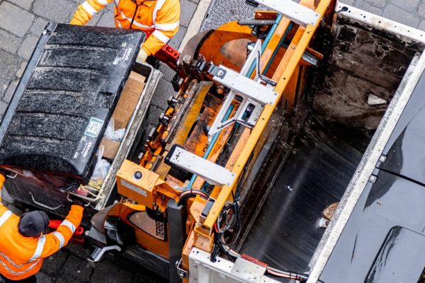 Homeowner Confronts Sanitation Worker Over Blocked Bin as England Prepares for Waste Overhaul