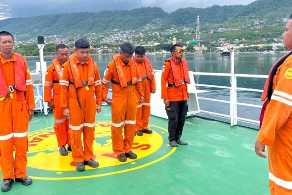 Massive Search Underway After Passenger Boat Sinks in Eastern Indonesia