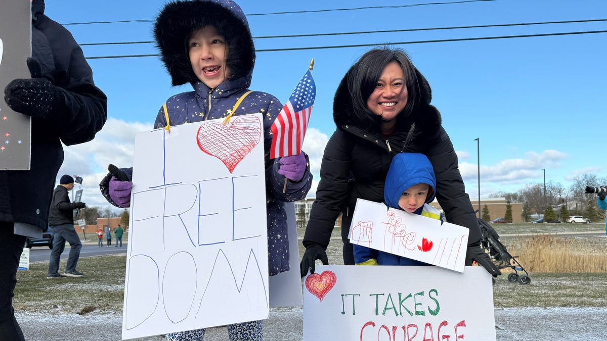 Thousands Rally Across U.S. in ‘No Kings’ Protests as Military Tensions Escalate