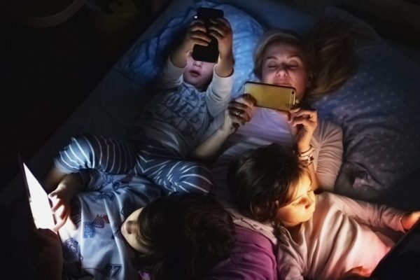 UK Introduces Landmark Screen Time Guidance for Children Under Five