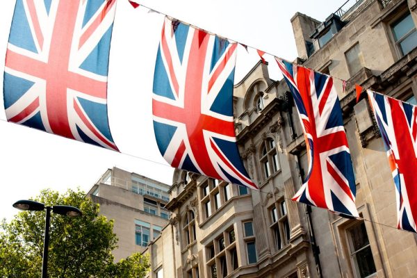 American Expat Embraces Quirky British Praise: ‘A Good Egg’