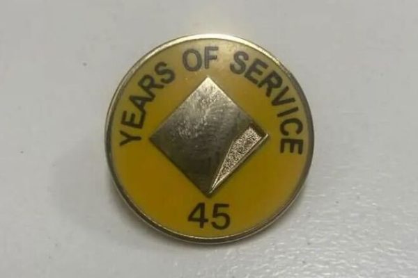 Commonwealth Bank Faces Backlash Over Long-Service Recognition