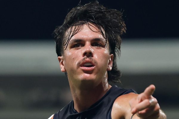 Elijah Hollands’ Father Offers Message of Support Amid Club Scrutiny