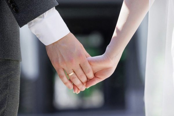 New Study Links Marriage to Reduced Cancer Risk Across U.S.