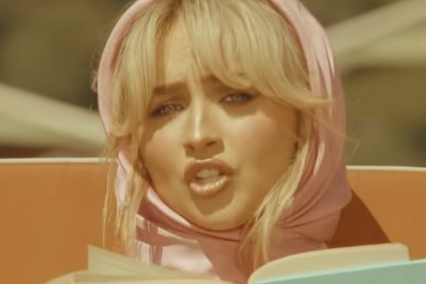 Sabrina Carpenter Headlines Coachella 2026 Amid Weather and Controversy