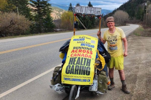 ‘The Fellow in Yellow’: A Trans-Canada Journey of Resilience