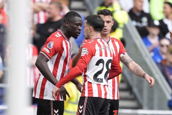 Sunderland Keeps European Hopes Alive With Comeback Win Over Everton